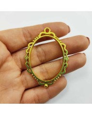 Gold Çerçeve Oval Model Reçine Metal Kolye Ucu