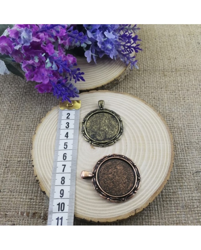 Kolye Ucu - Kenarı Şekilli Yuvarlak Bakır