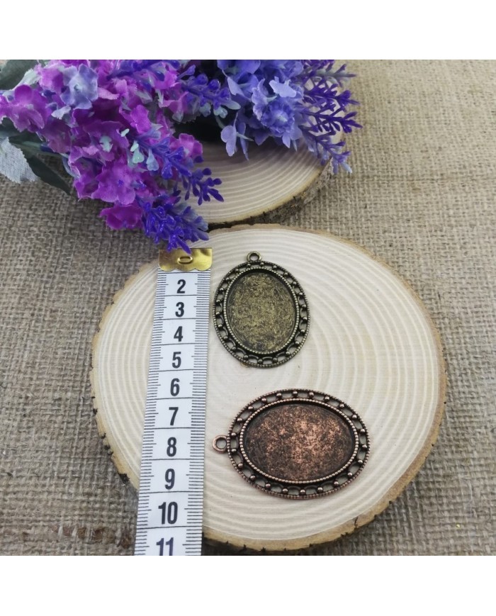 Kolye Ucu - Kenarı Şekilli Eskitme Oval Bakır