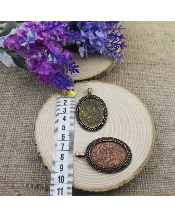 Kolye Ucu - Kenarı Şekilli Eskitme Oval Bakır