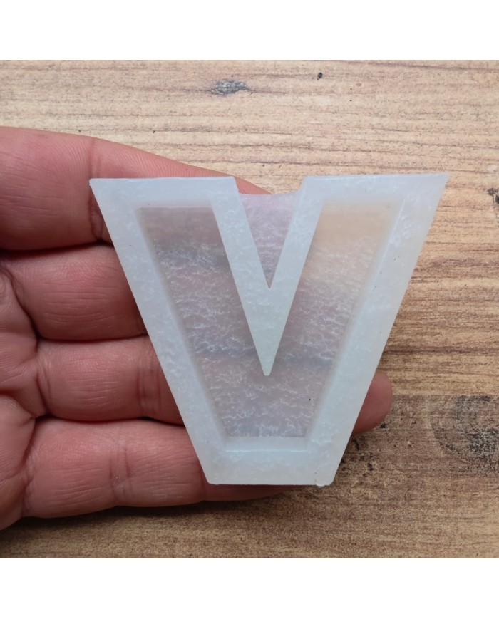 Tekli Harf Epoksi Reçine Kalıbı - V