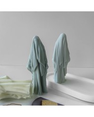 Pelerinli Büyücü Çarşaflı Kadın Cadılar Bayramı Mum Kalıbı - Hobi Silikon Kalıbı -Kod:1218